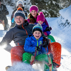 Rodeln – Winterurlaub – Wagrain – Salzburger Land – Zimmer – Ferienwohnungen – Ortnerbauer